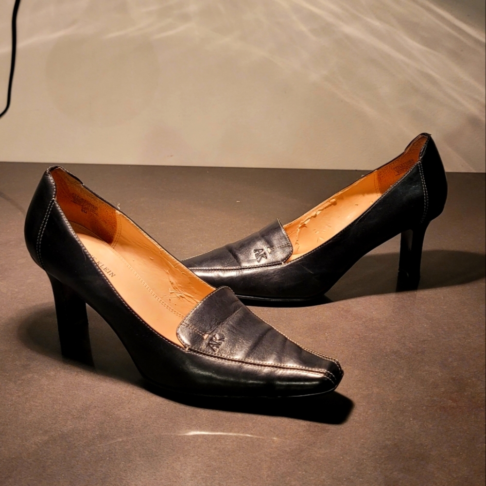 Anne Klein black leather heels size 9m
